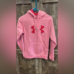 4 Under Armor Sweatshirts 2Small 2Medium